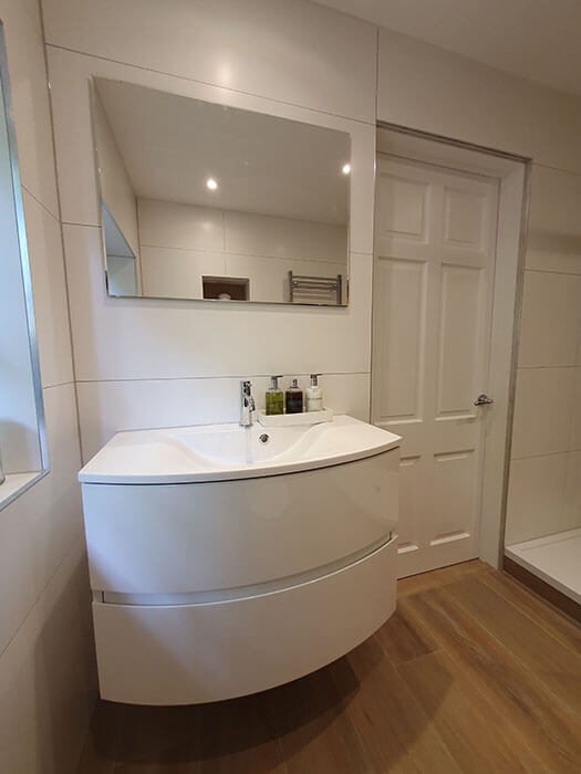 Bathroom Projects - Project 1 - Slider Image - James Ensuite Pic 2
