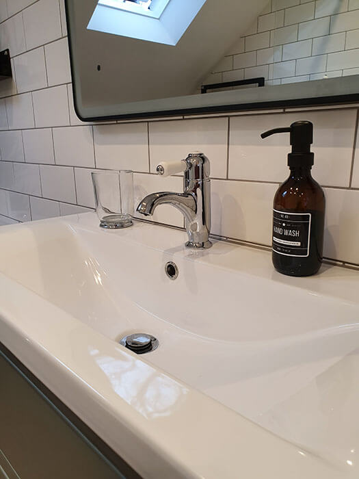Bathroom Projects - Project 2 - Slider Image - Phillips Ensuite Pic 3